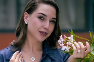 Why You Should Gift Gold & Diamond Rings and Earrings This Christmas